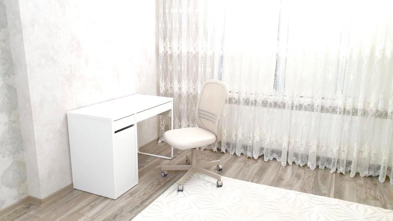 Center Apartment On Albisoara Street Chişinău Extérieur photo