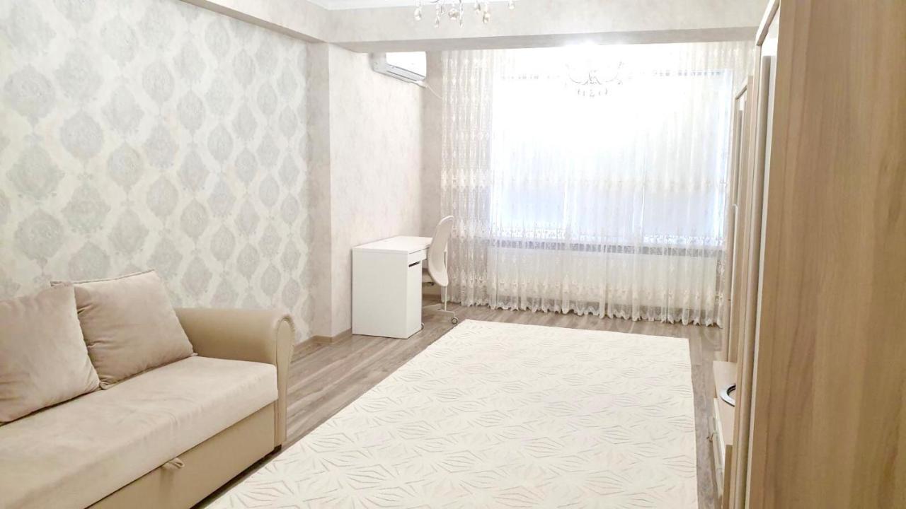 Center Apartment On Albisoara Street Chişinău Extérieur photo