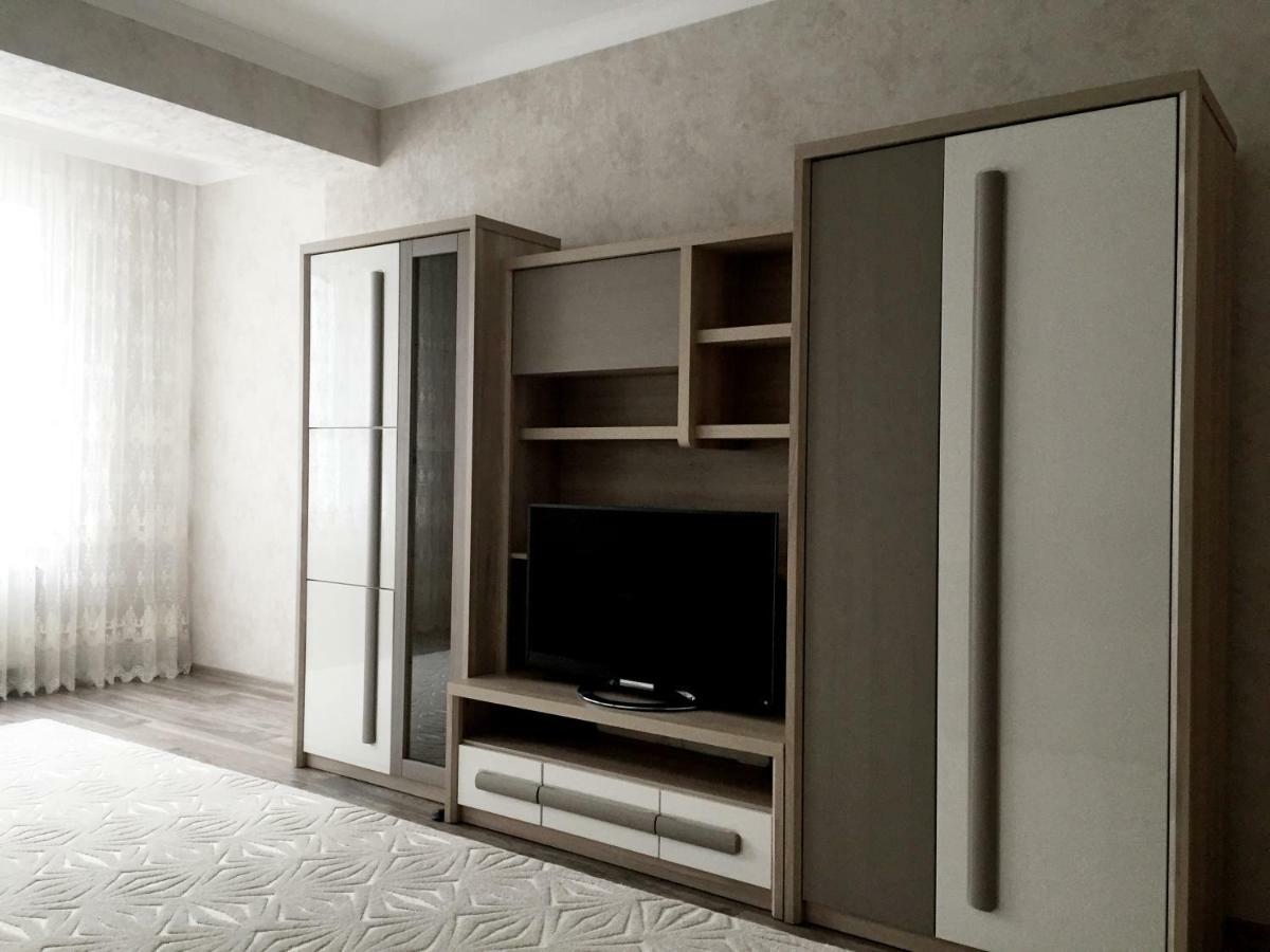 Center Apartment On Albisoara Street Chişinău Extérieur photo