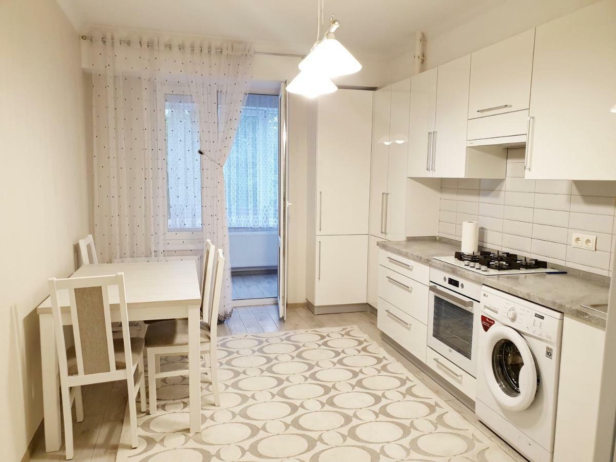 Center Apartment On Albisoara Street Chişinău Extérieur photo