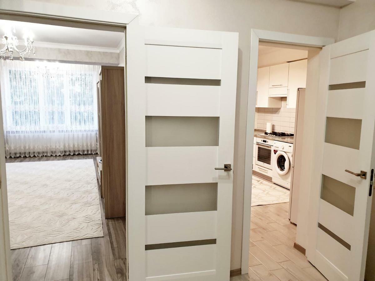 Center Apartment On Albisoara Street Chişinău Extérieur photo